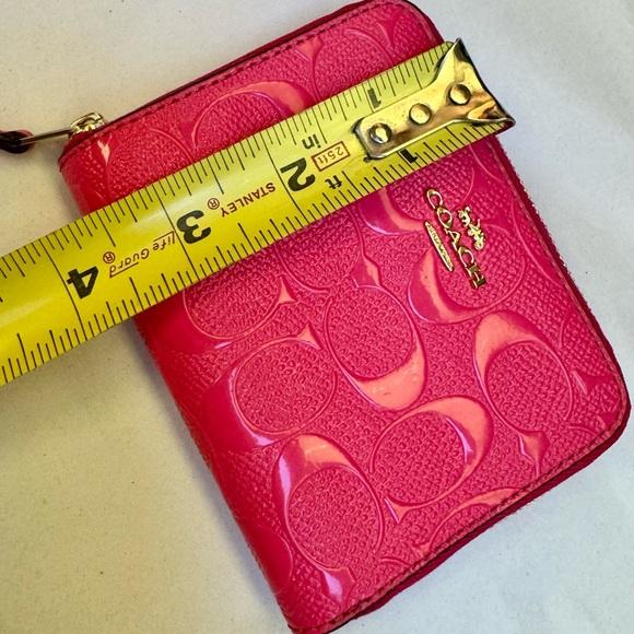 Coach Neon Hot Pink Patent Logo zip around wallet-NWOT ๐๐๐ - Picture 2 of 13